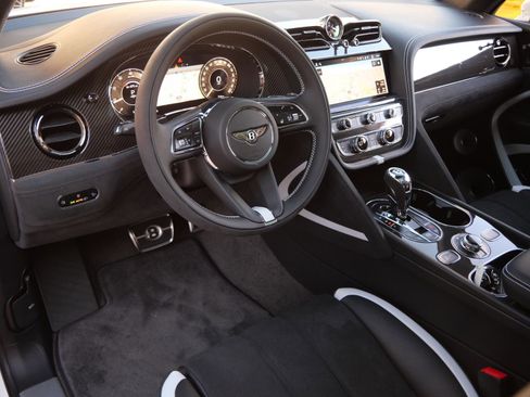 New 2026 Bentley Bentayga Speed AWD/4WD image 8