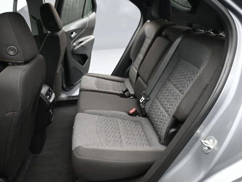 Used 2023 Chevrolet Equinox LT AWD/4WD image 12