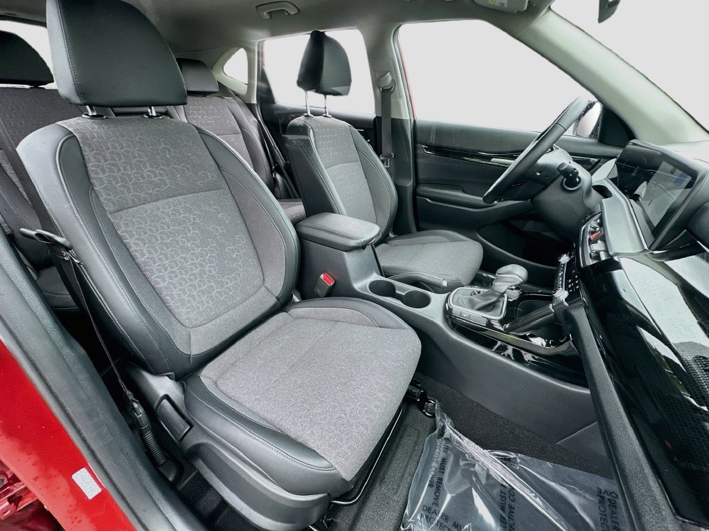 Certified 2025 Kia Seltos S FWD image 27