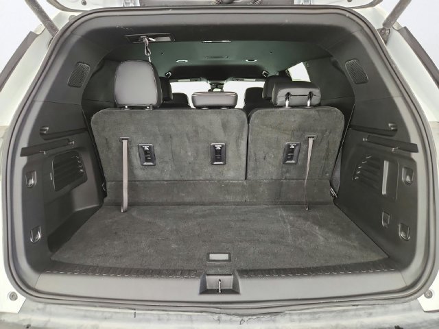 Used 2025 Chevrolet Traverse LT AWD/4WD image 24