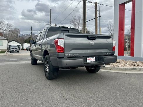 Used 2024 Nissan Titan SV w/ Accessory Utility Package image 5