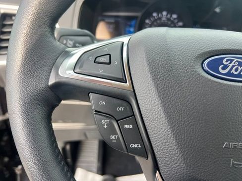 Certified 2024 Ford Edge SEL w/ Convenience Package AWD/4WD image 8