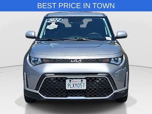 Used 2024 Kia Soul LX w/ Option Group 015 FWD image 2