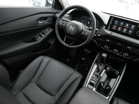 Certified 2025 Honda Accord EX-L image 9