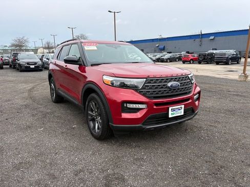 Used 2022 Ford Explorer XLT w/ Equipment Group 202A image 21