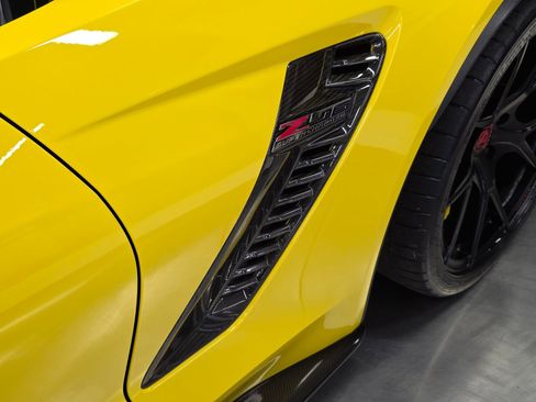 Used 2016 Chevrolet Corvette Z06 w/ 3LZ Preferred Equipment Group image 50