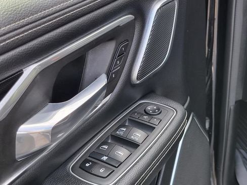 Used 2022 RAM 1500 Laramie AWD/4WD image 22