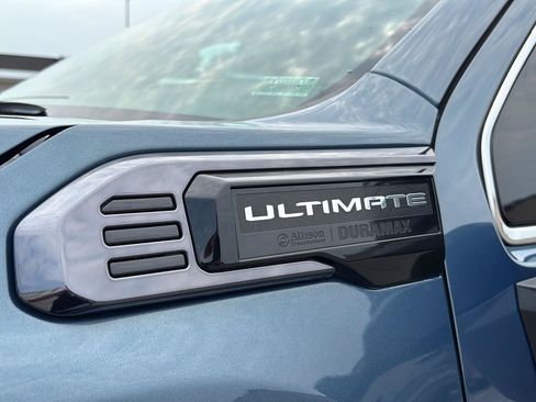 Used 2025 GMC Sierra 3500 Denali Ultimate AWD/4WD image 9