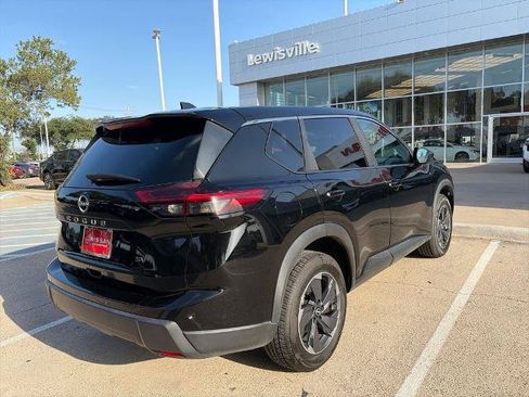 Certified 2024 Nissan Rogue SV FWD image 10