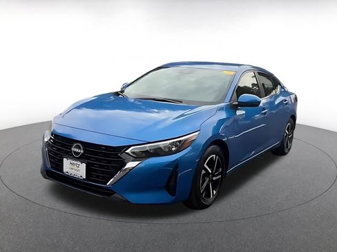 Used 2025 Nissan Sentra SV image 6