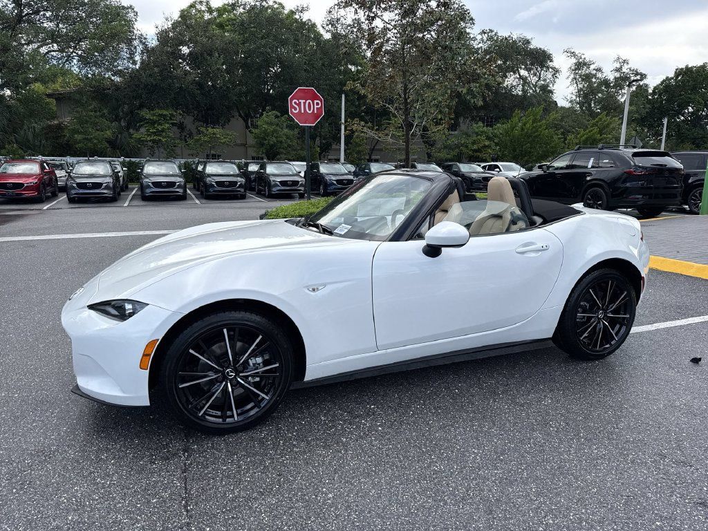 New 2026 MAZDA MX-5 Miata Grand Touring RWD image 10