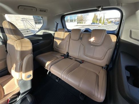 Certified 2025 INFINITI QX80 Sensory image 24