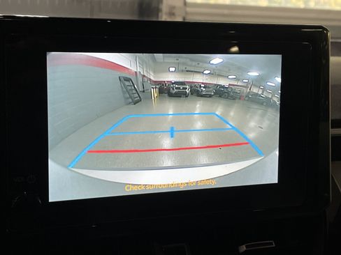 Certified 2025 Toyota Corolla SE image 25