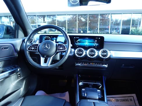 Certified 2022 Mercedes-Benz GLB 250 GLB 250 4MATIC SUV image 12