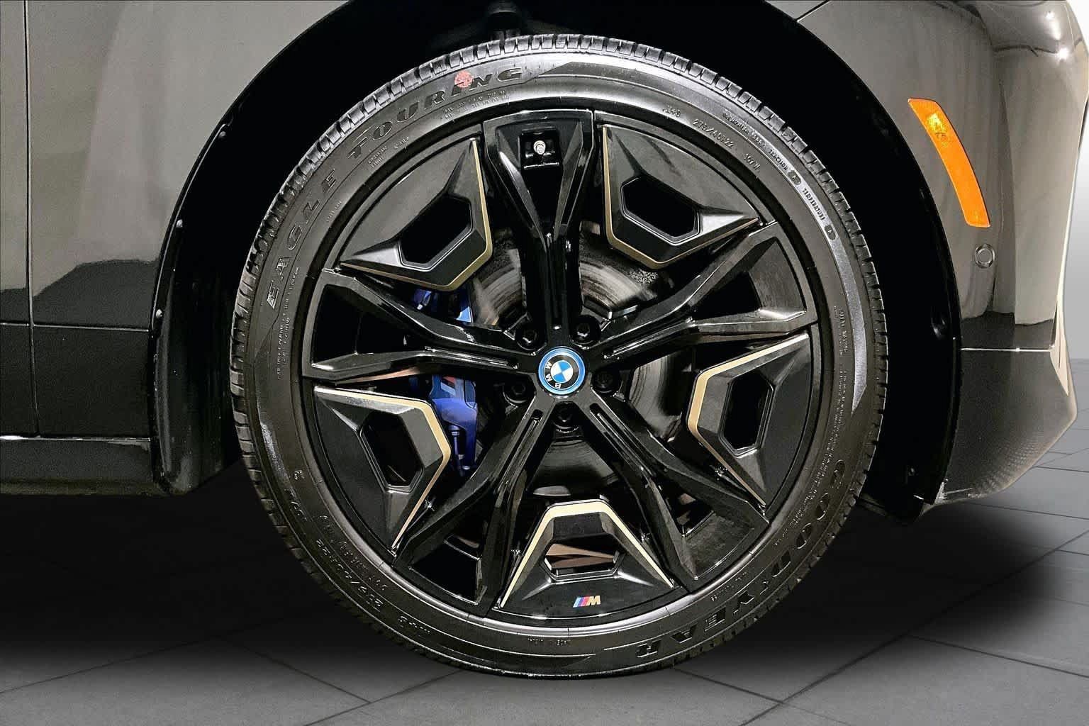 Used 2024 BMW iX M60 AWD/4WD image 10