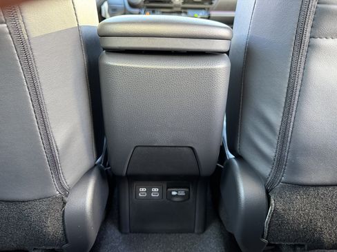 New 2026 Toyota Prius Plug-In Hybrid FWD image 7