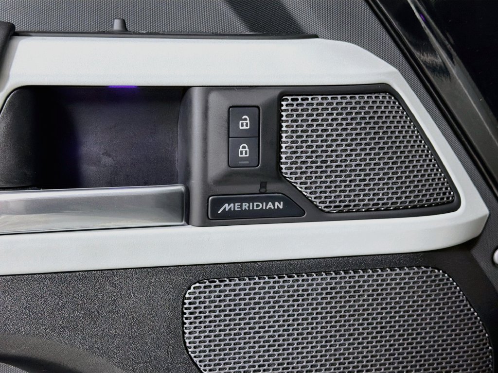 Certified 2024 Land Rover Defender 110 S AWD/4WD image 19