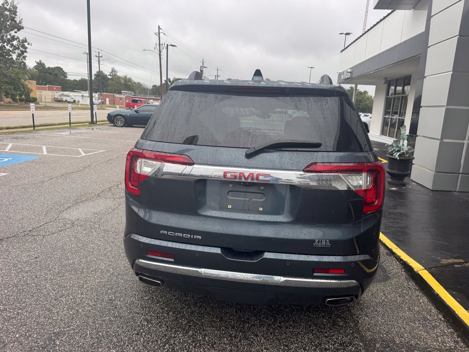 Used 2020 GMC Acadia Denali w/ Trailering Package FWD image 15