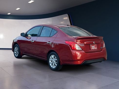 Used 2016 Nissan Versa SV w/ SV Appearance Package FWD image 3