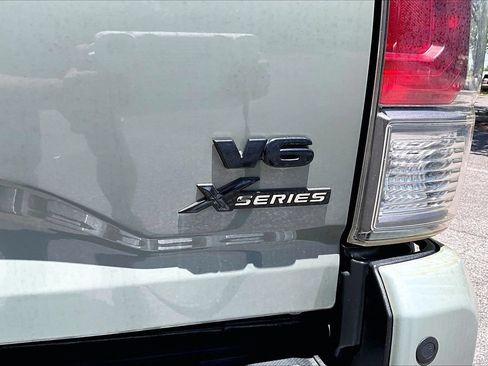 Used 2022 Toyota Tacoma TRD Off-Road w/ Technology Package AWD/4WD image 21