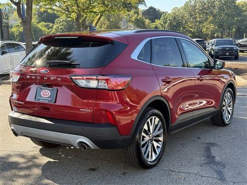 Used 2022 Ford Escape Titanium image 6