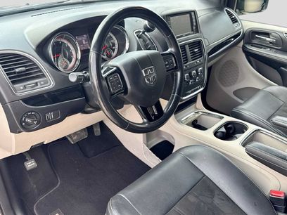 Used 2019 Dodge Grand Caravan SXT w/ Rear Park Assist Package