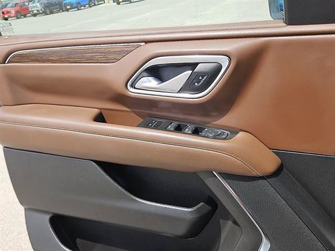Used 2022 Chevrolet Tahoe High Country AWD/4WD image 14