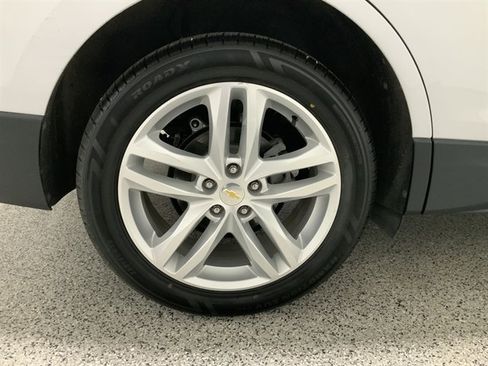 Used 2020 Chevrolet Equinox Premier AWD/4WD image 12