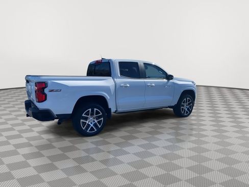 Used 2024 Chevrolet Colorado Z71 w/ Z71 Convenience Package 2 image 8