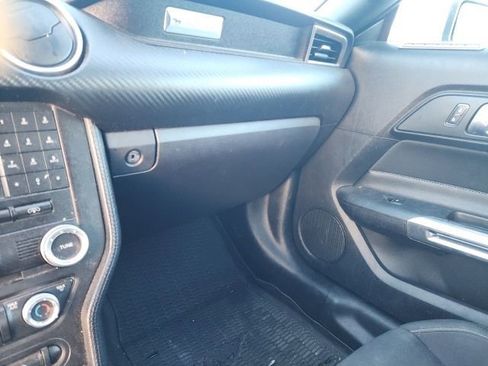 Used 2018 Ford Mustang Coupe image 25