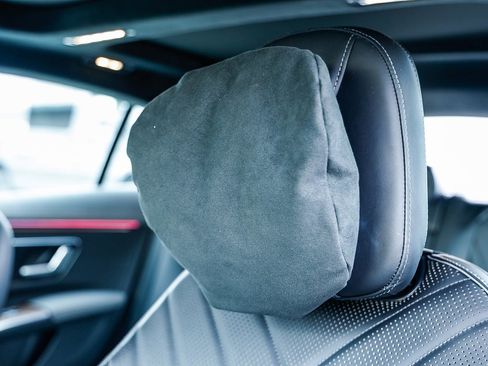 Used 2023 Mercedes-Benz EQS 580 580 image 27