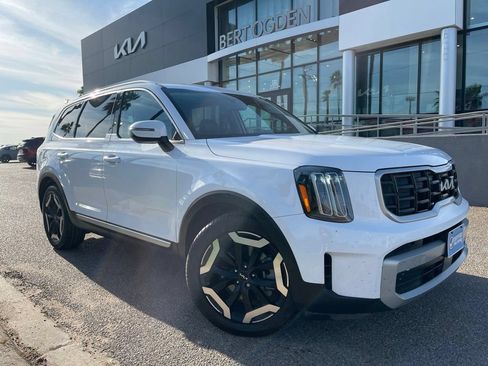 Used 2023 Kia Telluride S w/ S Sunroof Package AWD/4WD image 1