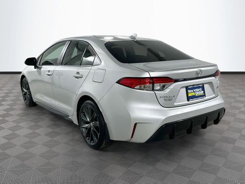Used 2025 Toyota Corolla SE FWD image 5