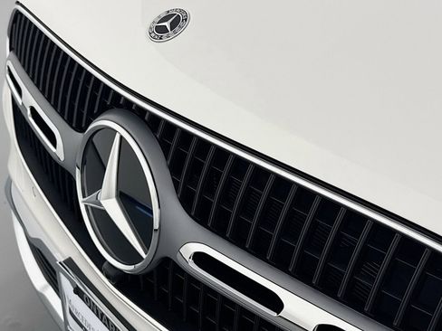 New 2026 Mercedes-Benz GLC 300 4MATIC image 12