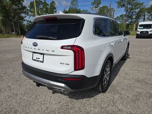 Used 2020 Kia Telluride EX w/ Towing Package FWD image 4