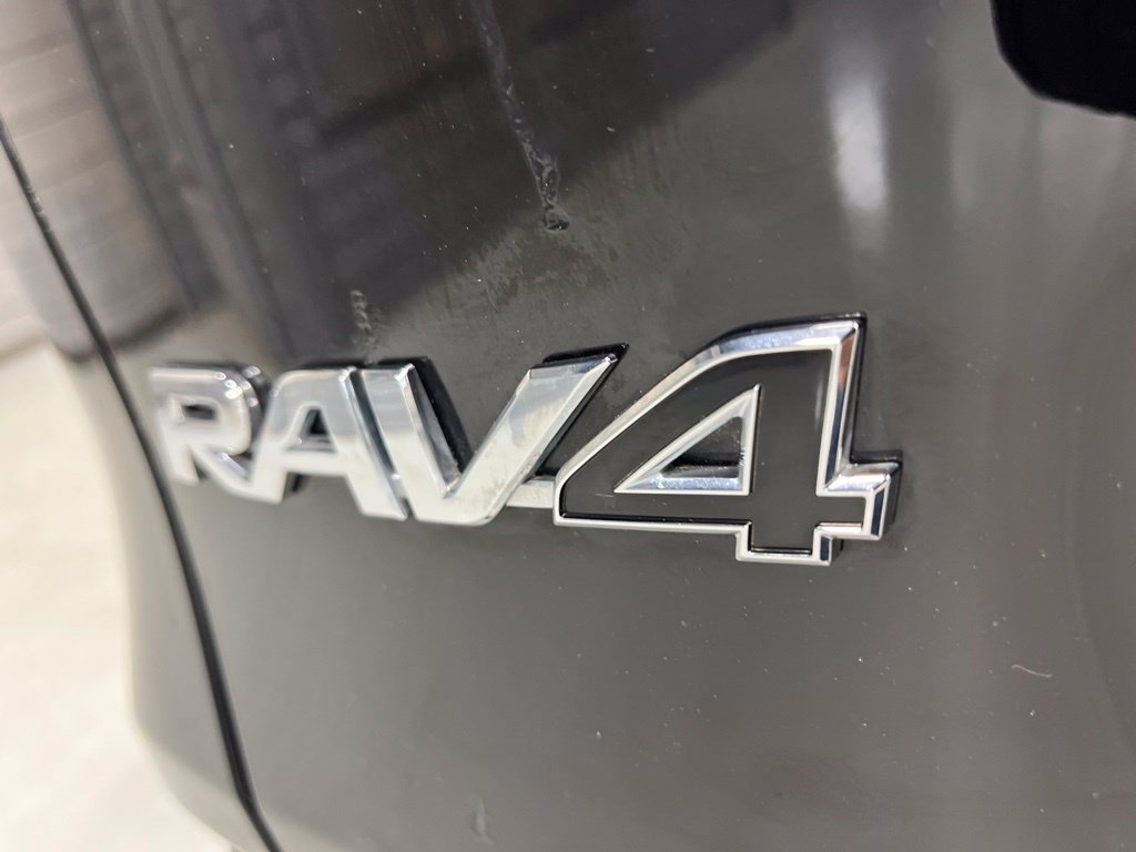 Used 2022 Toyota RAV4 Limited w/ Limited Grade Weather Package AWD/4WD image 40