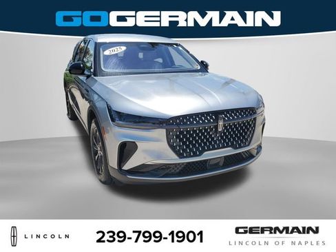 Certified 2025 Lincoln Nautilus Premier AWD/4WD image 5