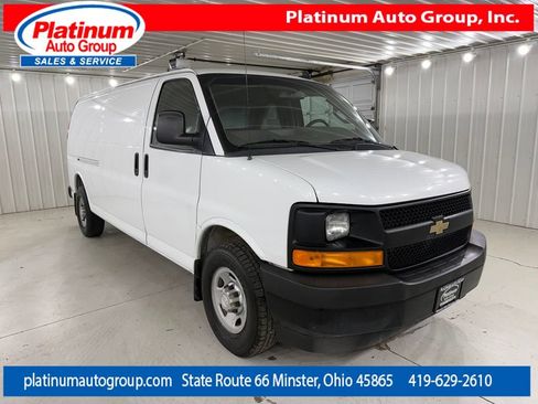 Used 2017 Chevrolet Express 3500 Extended RWD image 7