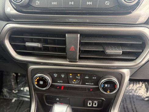 Used 2022 Ford EcoSport SE image 9