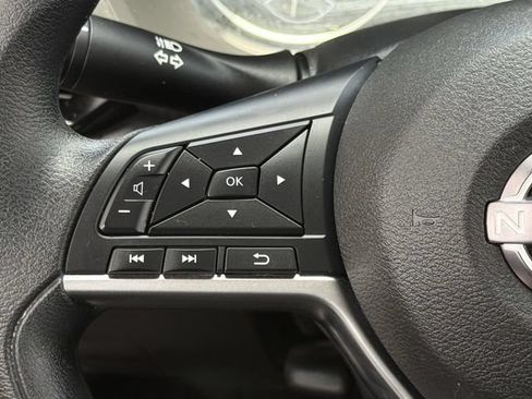 Used 2025 Nissan Sentra SV FWD image 13