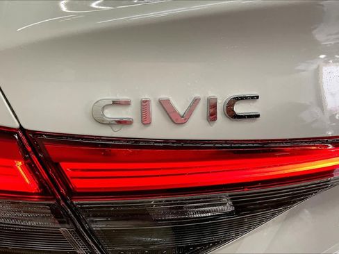 Used 2024 Honda Civic EX image 11