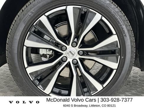 Certified 2025 Volvo XC60 B5 Plus AWD/4WD image 10