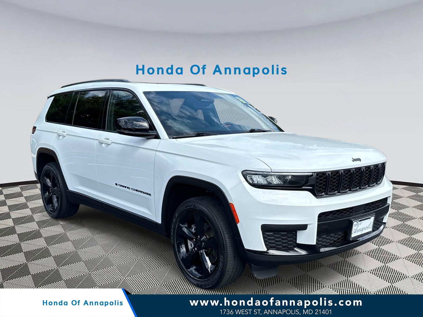Used 2023 Jeep Grand Cherokee L Laredo AWD/4WD image 1