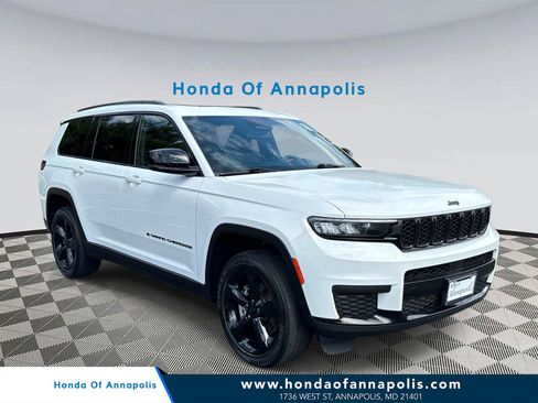 Used 2023 Jeep Grand Cherokee L Laredo AWD/4WD image 1