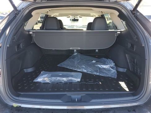 Certified 2025 Subaru Outback Limited image 9