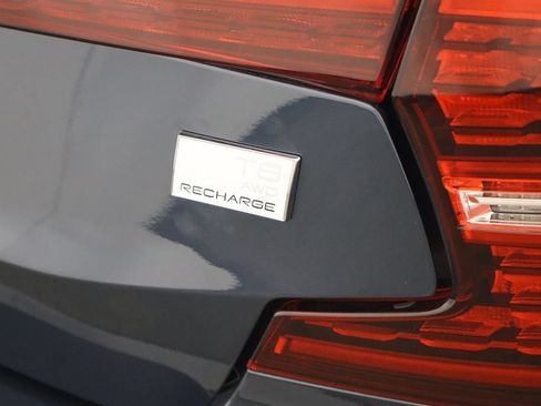 Used 2023 Volvo S60 T8 Plus AWD/4WD image 42