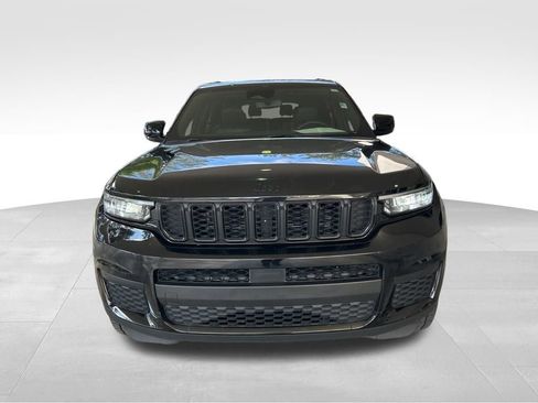 Used 2023 Jeep Grand Cherokee L Altitude image 12
