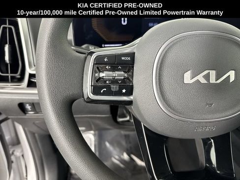 Certified 2025 Kia Sorento LX FWD image 11