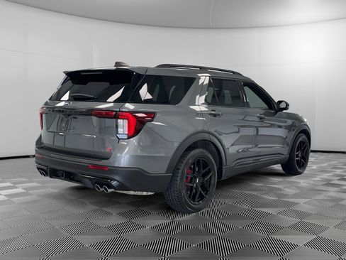 Used 2025 Ford Explorer ST AWD/4WD image 8