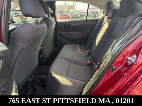 Used 2022 Toyota Corolla LE image 11